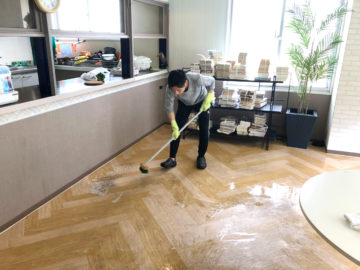 Clean the floor in Yokohama-Aoba