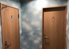 2019年新規改装をした男女別トイレと洗面所になります！